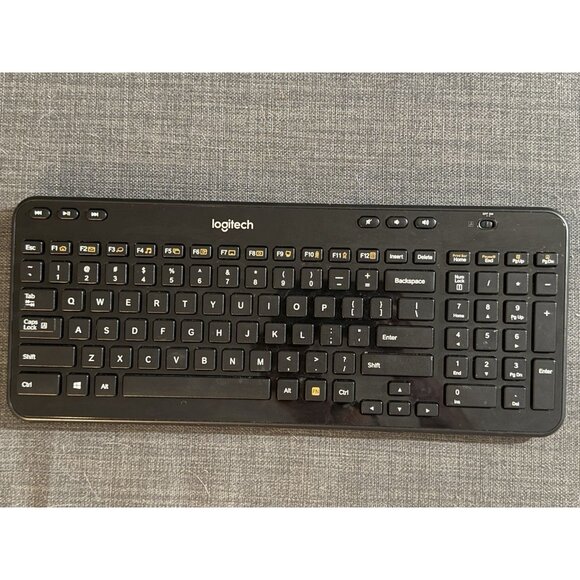 Logitech K360 Wireless Keyboard without dongle - Picture 1 of 3